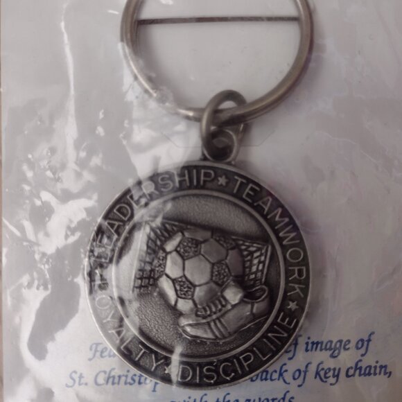 New with Tags Solid Pewter St. Christopher Soccer Medal NWT Geniune Fine Pewter - Picture 9 of 9